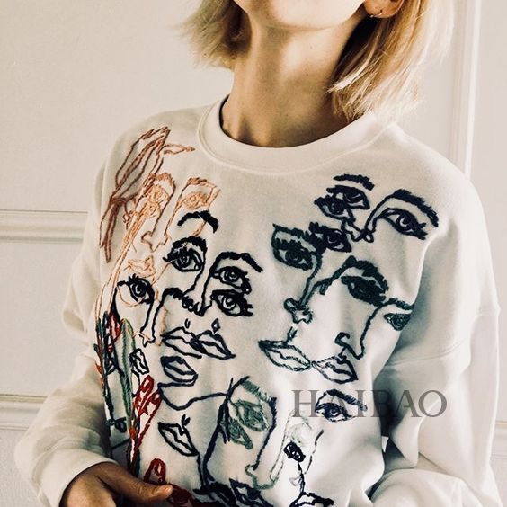 有趣的灵魂千篇一律，时髦的五官万里挑一