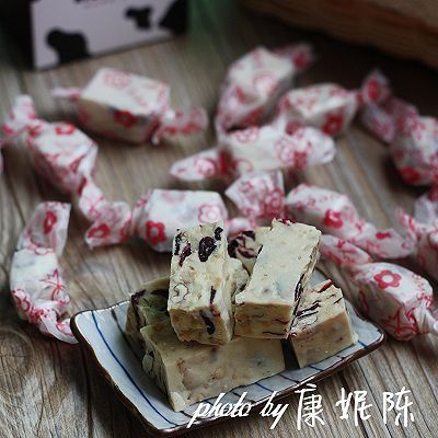  [棉花糖粒]蔓越莓果仁牛轧糖