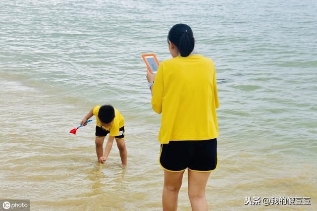 中国唯一热带风情国家级旅游区 号称天下第一湾 外国人比中国人多