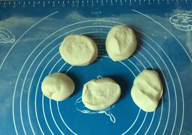  「平底锅」别看这饼很火，其实不用揉面平底锅就能做