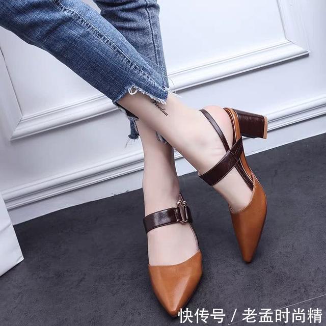  [女性]职场女性必备的5款高跟鞋，款款都美到心坎里，怎么搭都好看！