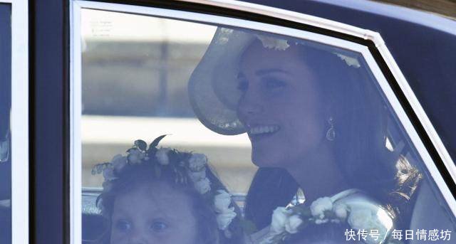 哈里大婚，凯特四穿旧衣低调登场，夏洛特公主吐舌抢镜