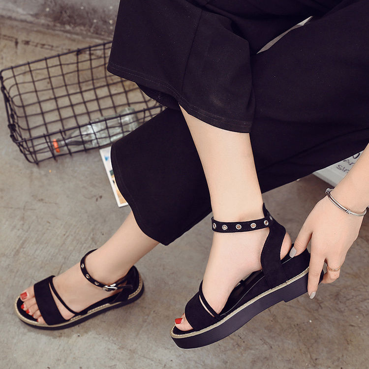 不是我吹，155老婆真会打扮!不用穿高跟鞋，都显出170气场