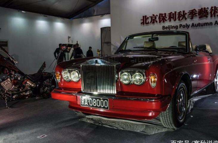 中国最奢侈的人，买12台豪车，配12位司机，但也捐了6.3亿！