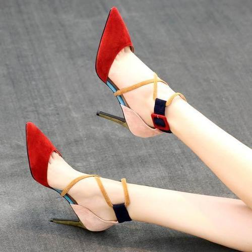 9款最有女人味的高跟鞋，晚上穿给老公看，保证再不说你乱花钱！