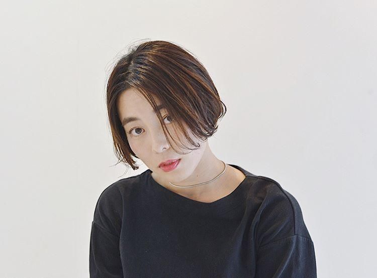 怕脸大，剪这样的发型，你也可以做小颜女生