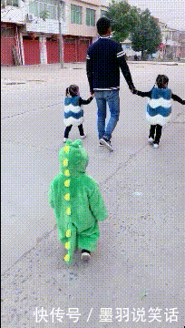 『出品』搞笑gif:蓝翔出品,必属精品!