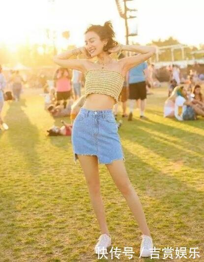 吴昕头发拉直后真的变得好美，可总是留着与众不同发型的女星是她