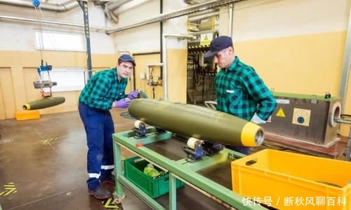 「Mk82」走进波兰航空炸弹制造车间 这里正生产Mk82 想不到工艺还挺复杂