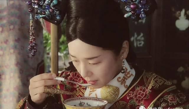  「慈禧太后」慈禧一生只写了一首诗，诗的水平不行却流传至今，其中一句还成为千古名句