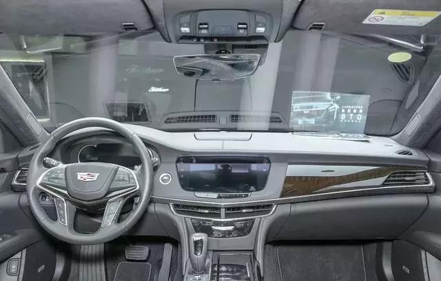  「CT6」档次感不输奥迪A8L，CT6最低配30W多，还要啥A6L
