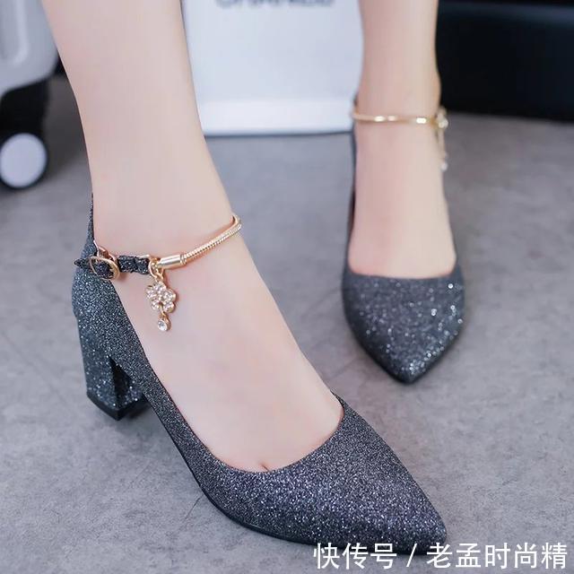  『女鞋』百搭粗跟女鞋让你穿着时尚迷人