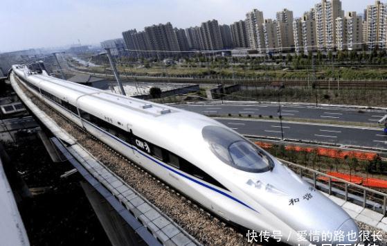  「中国」高铁前方出现大石头怎么办？看完不由赞叹中国高铁技术