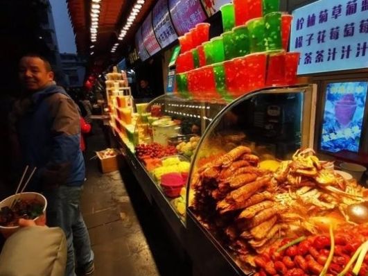 武汉户部巷正式开街,封街75天后王者归来