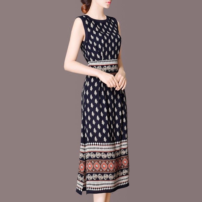 连衣裙优雅自定义高级感、显婀娜多姿的曲线，营造成熟女人的端庄