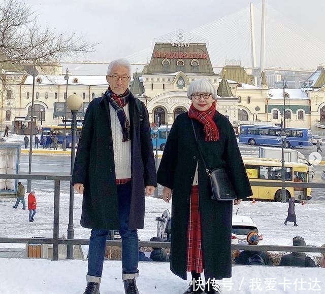 条纹格■日本这一对老年夫妇的“时尚穿搭”素雅简约,穿出精致