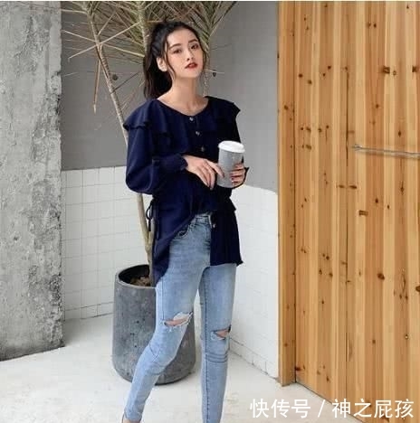  「双腿纤细」2020年初春必选的两条裤子，款式简单清爽，不信你衣柜里没有