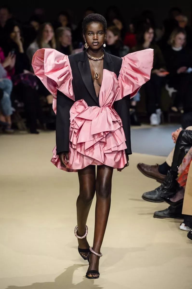 千篇一律的外表太无聊，这些个性面孔才是最具潜力的未来超模