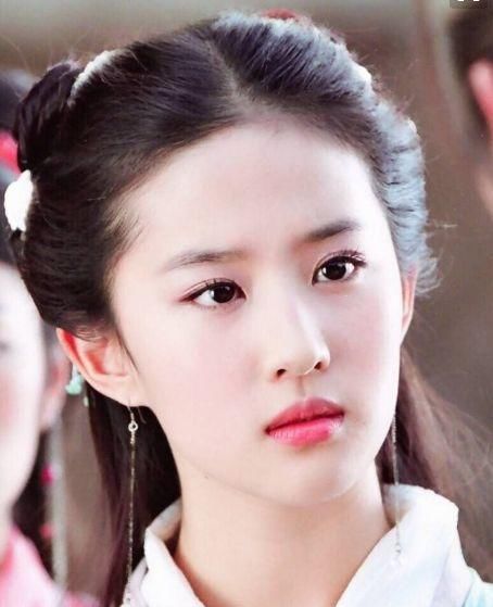  「就算」脸上有这3点特征，通常就是“美人脸”，哪怕中一个颜值也不低！