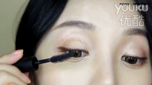 杨超越都要去演动漫《你的名字》了，你还只会＂漫画遮脸＂这招?