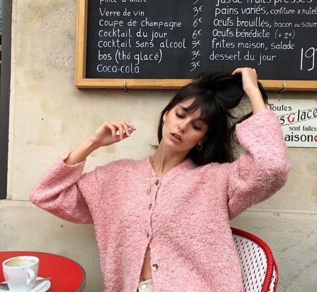  尽显：开衫+牛仔裤这样穿,时髦好看又清新柔美,尽显品味气质