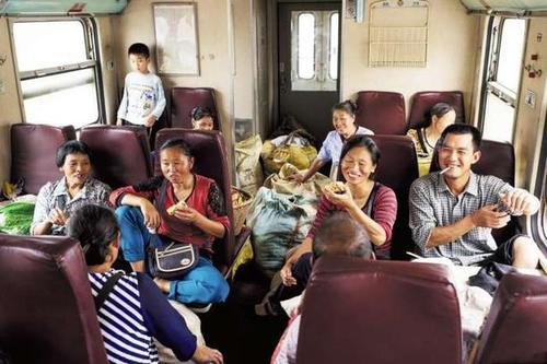 中国唯一“免费”火车：任何人可免费乘坐，农民还是最大的受益者