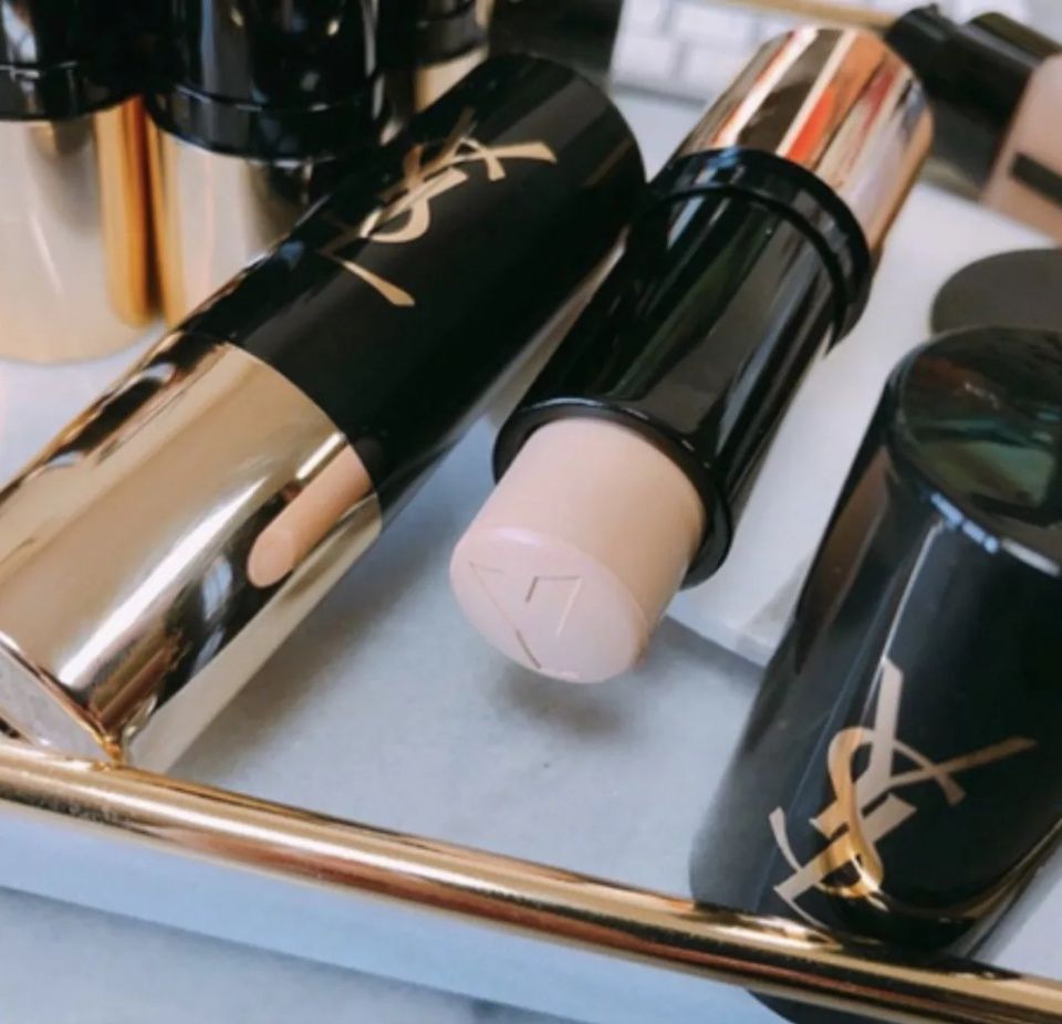 底妆也争宠!今年还没用粉底棒你就Out了!