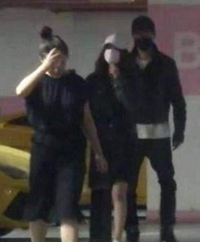 卓伟爆料赵丽颖怀孕3个多月,一首打油诗直指孩子父亲另有其人!