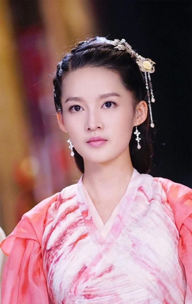 [炒作]从不炒作的李沁, 敢想敢干有担当, 绝不辜负韶华岁月