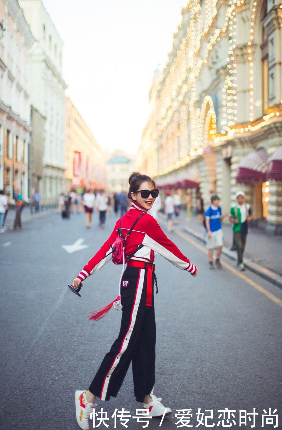 会玩不过是戚薇！空中芭蕾舞姿优雅，网友：这支舞可以单独出道了