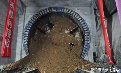  地铁@国内地铁挖那么深，为啥没见土运出来？看完明白了