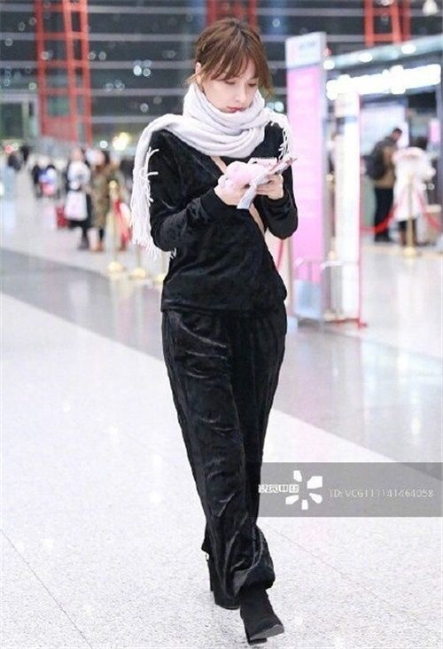 吴昕衣柜里居然有这种衣服，范湉湉忍不住吐槽