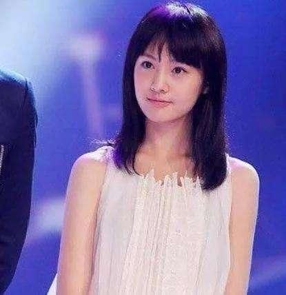 都说热巴和郭碧婷这个新发型很蠢，但模仿的人却前仆后继！