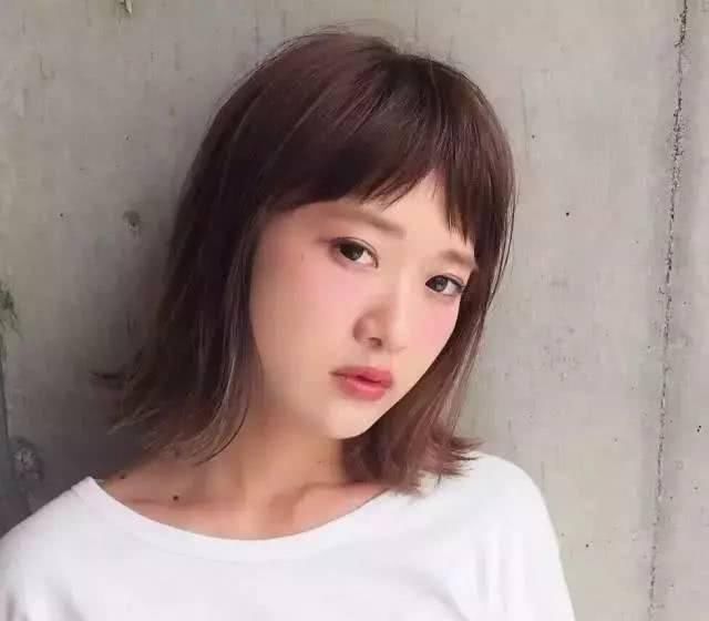 剪短发就不能凹造型了?这些简单又有个性的发型帮你瞬间增添气场