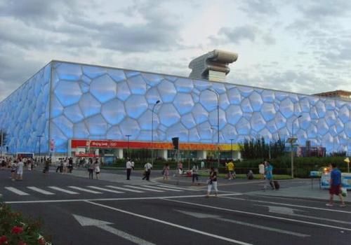  「水立方」中国“最牛钉子户”，逼得水立方为它挪地方，拆迁队