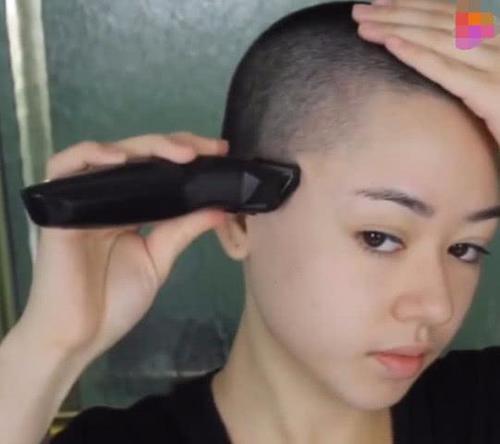 妹子狠心将头发剃光，当戴上耳环那一刻，简直是“宅男杀”漂亮！