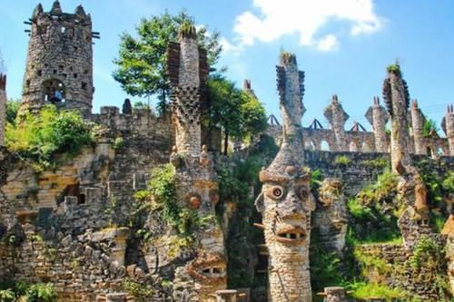 中国这个奇幻景点，79岁老人花费20年建造一景区，现成知名旅游地