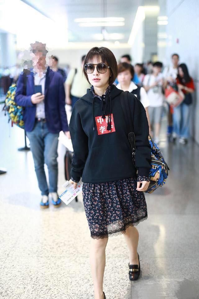 这次换谢娜给吴昕上课了，要想显高她就不能这样穿!