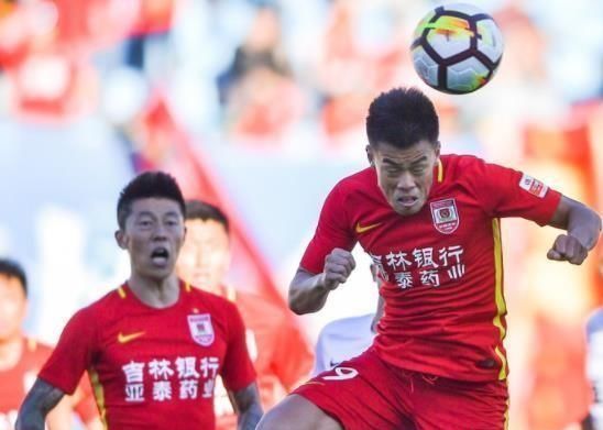  【逆袭】中甲这队有望逆袭进中超，贵州连战强敌或无缘冲超，青