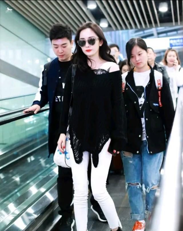  女人■真正会穿的女人,才是搭配行家,米色穿搭高级时尚又显白