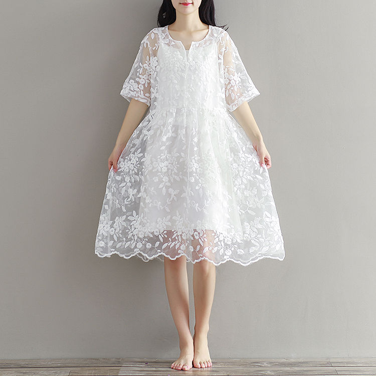 难怪矮个子老婆不穿短裤，相中新款甜美裙，背影都美翻了