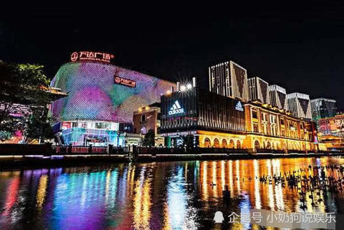  「全长」世界上最长的步行街，全长1.5公里耗资500亿修建，而且