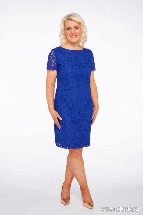 英国胖妞体重305斤，因太胖被人嘲笑，怒减180斤，变成美女