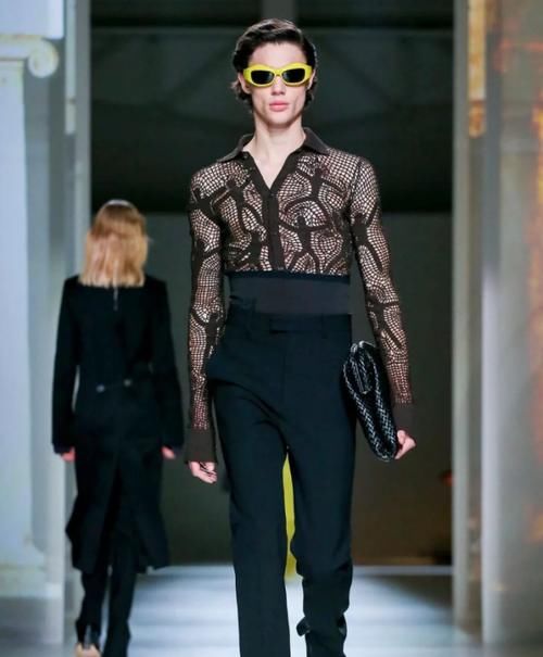  #时髦#哪个时髦精身上没件Bottega Veneta？