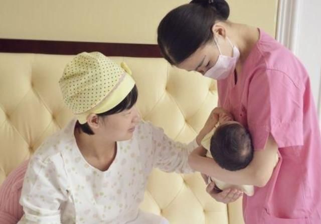  『关系』产后坐月子时，宝妈尽量别让4种人进房间，为了宝宝关系再好也不行