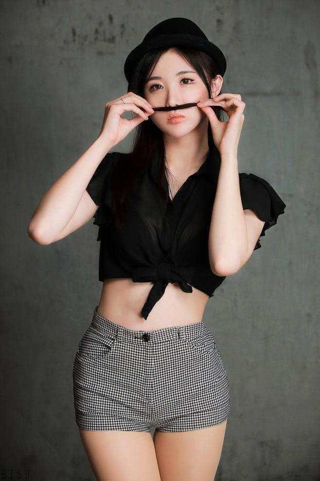 紧身裤不仅舒适还时尚美观，让你收获满满的回头率