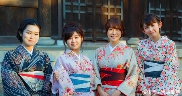 日本游客在中国旅游时，都会买什么样的特产？导游：主要有3样！