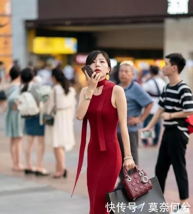  下半身搭配|抹胸吊带搭配高跟鞋,穿出女性的优雅身姿