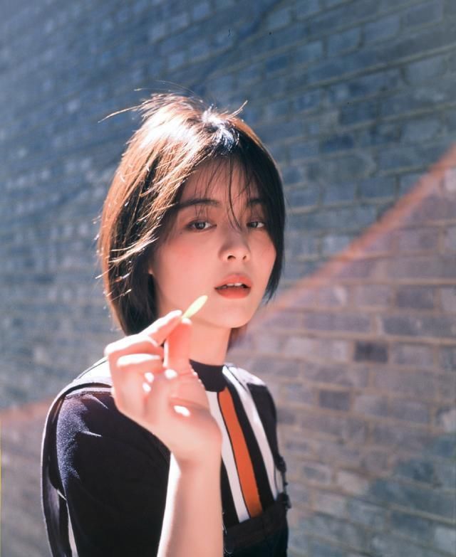  不少观众■出道12年，曾与雷佳音王俊凯合作，今与李佳航搭档大放异彩