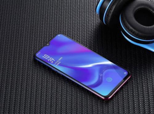 华为荣耀20新机曝光,麒麟980加水滴屏打造新